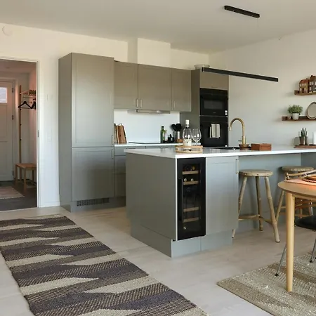 New Three-story Harbour House In Holiday home *